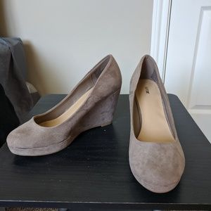 Beige platform wedge pumps